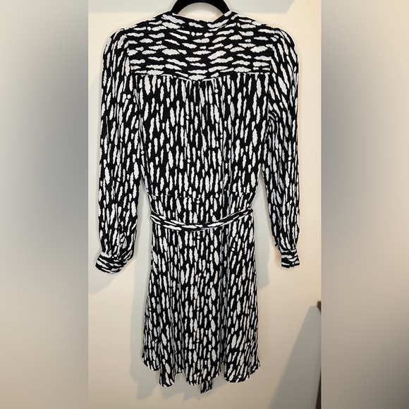 Banana Republic Classic Shirt Dress - Picture 5 of 11